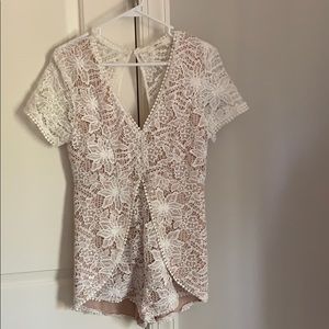 White Lace and nude short romper By Love Tree Size Medium